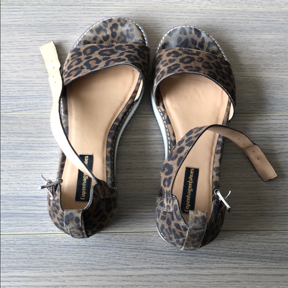 Leopard Open toe sandals - Picture 2 of 6